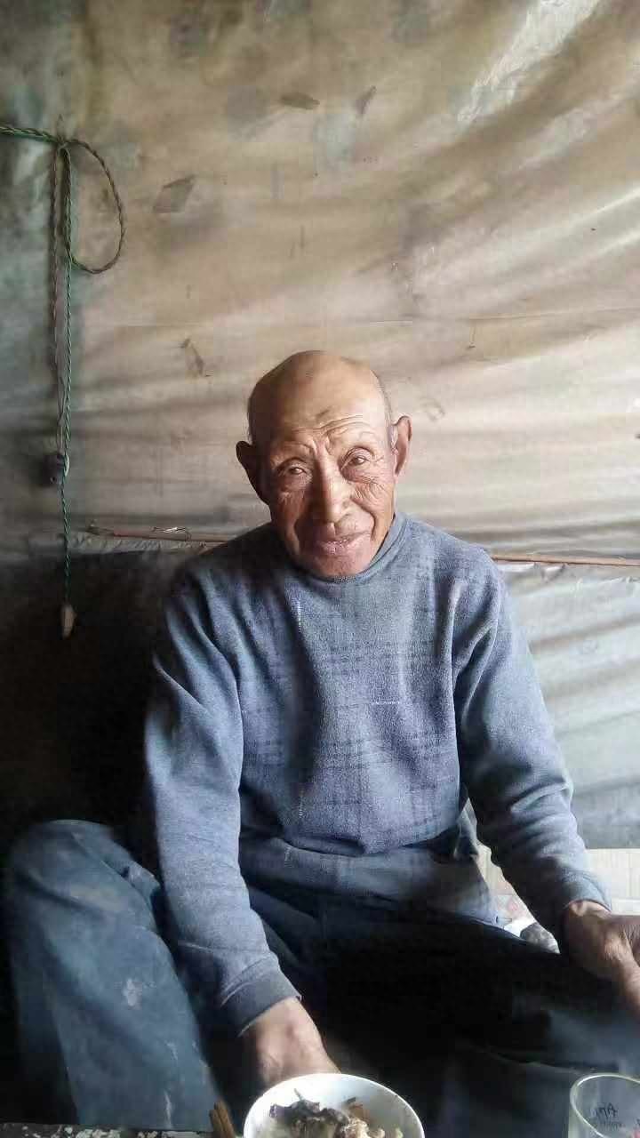 走失者照片 大连市寻人：九旬老人走失，高1米8...