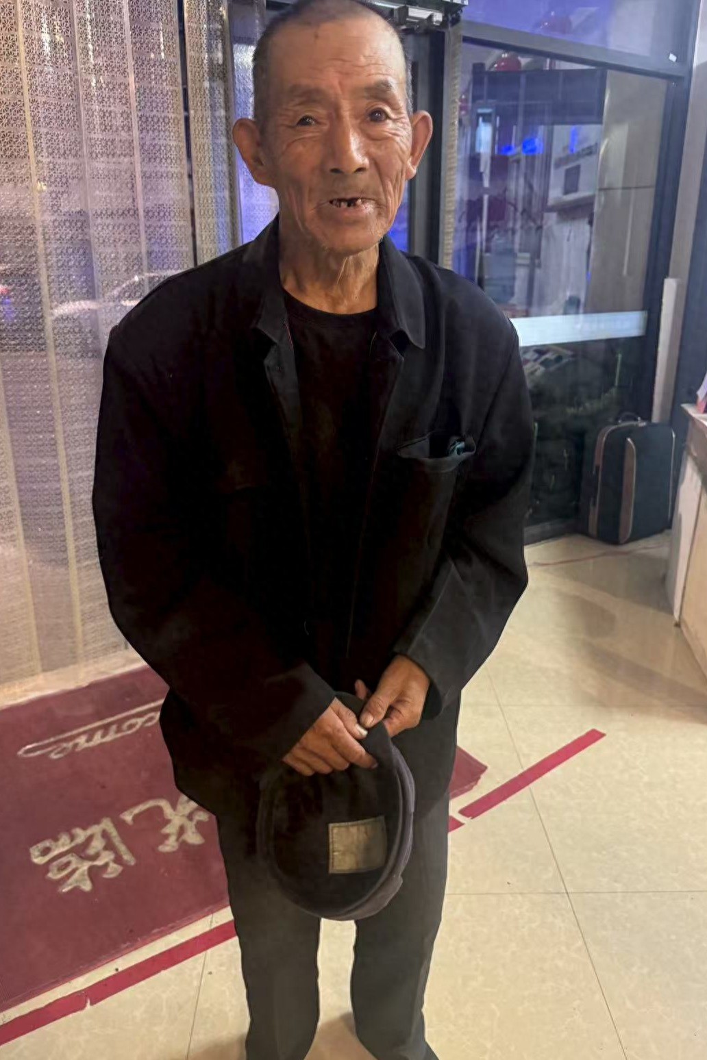走失者照片 张家口市寻亲：八旬老人被救助，自述...