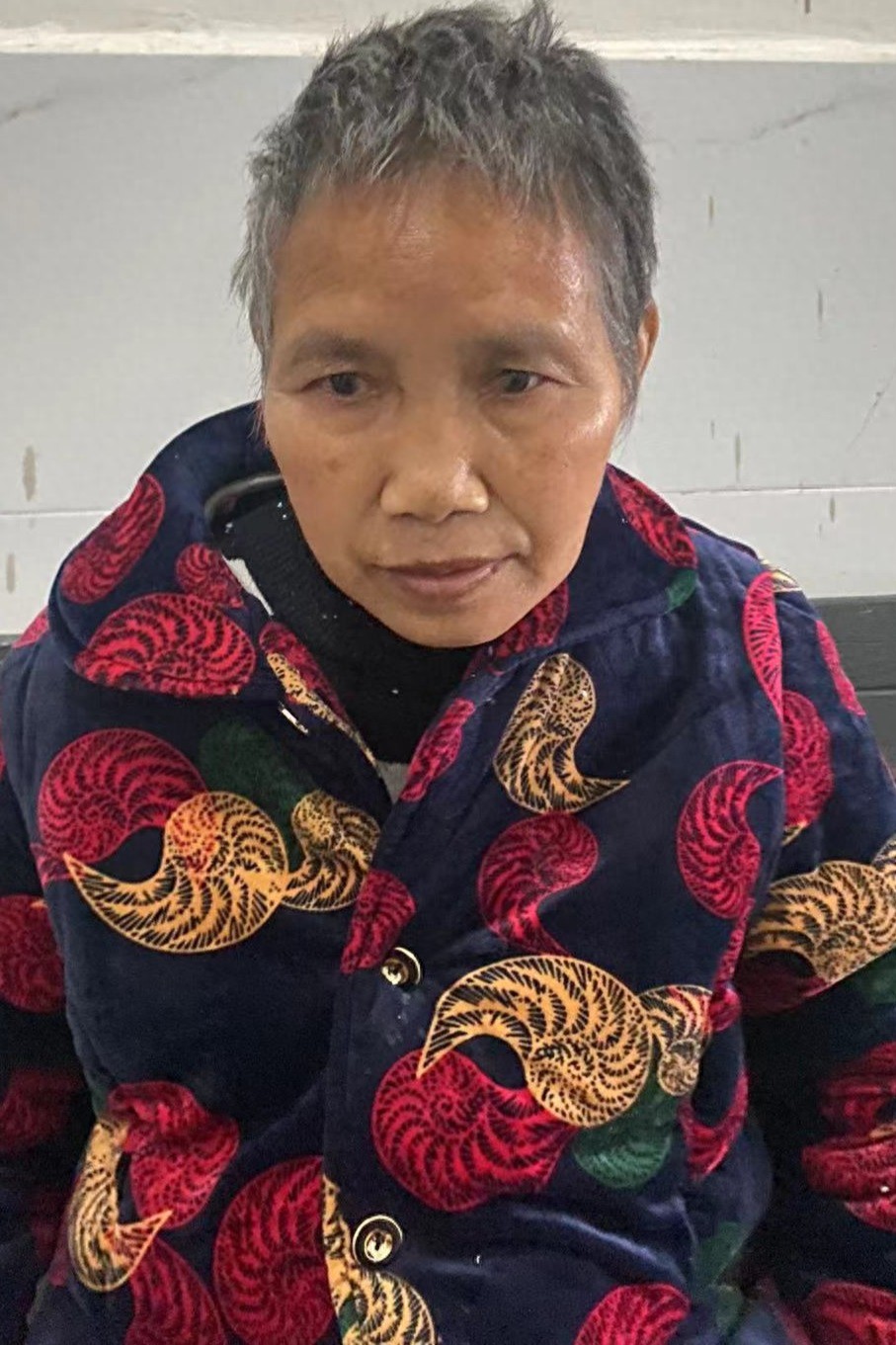 走失者照片 岳阳市寻亲：五旬女子被救助，高1米...