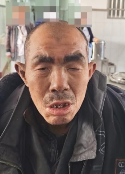 走失者照片 宝鸡市寻亲：五旬男子被救助，穿黑色...