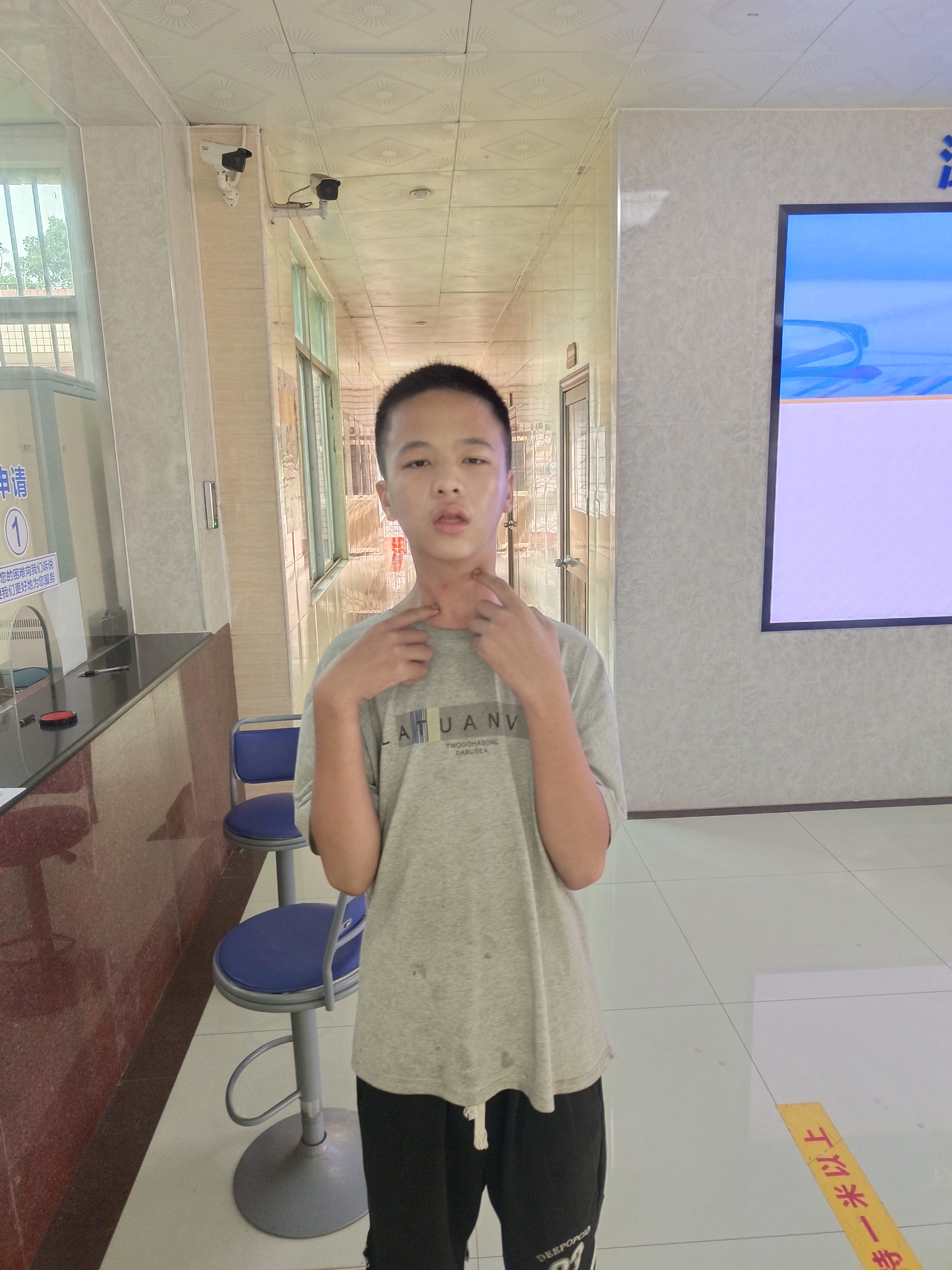 走失者照片 海口市寻亲：14岁男孩被救助，自述...