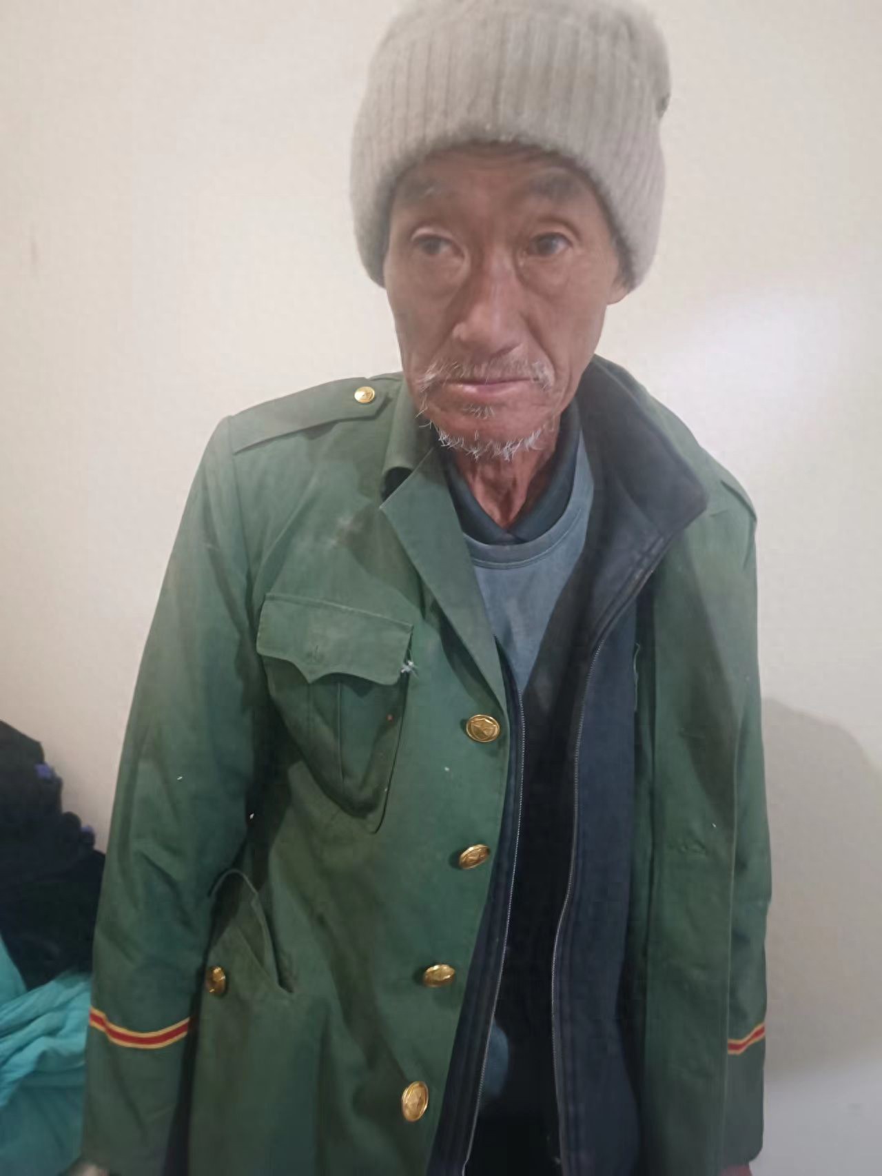 走失者照片 保定市寻亲：七旬老人被救助，疑患精...
