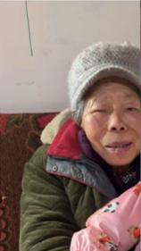走失者照片 绵阳市寻人：八旬老太走失，戴紫色毛...