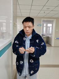 走失者照片 郑州市寻亲：五旬男子被救助，穿黑色...