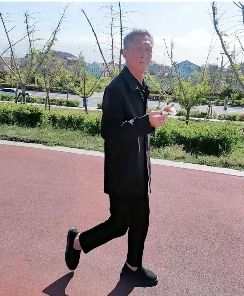走失者照片 盐城市寻人：七旬老人走失，穿短裤，...