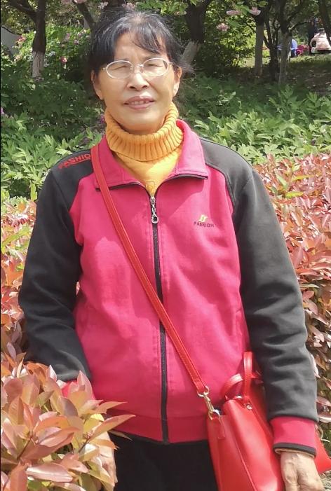 走失者照片 崇左市寻人：六旬老太走失，高1米5...