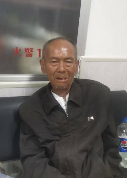 走失者照片 沧州市寻亲：七旬老人被救助，穿黑色...