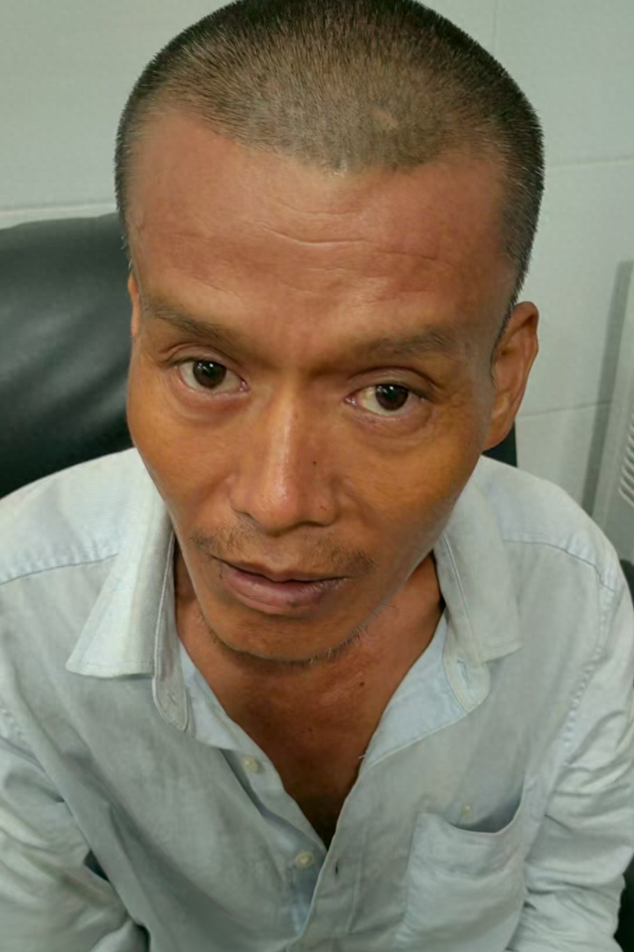 走失者照片 娄底市寻亲：中年男子被救助，穿白色...