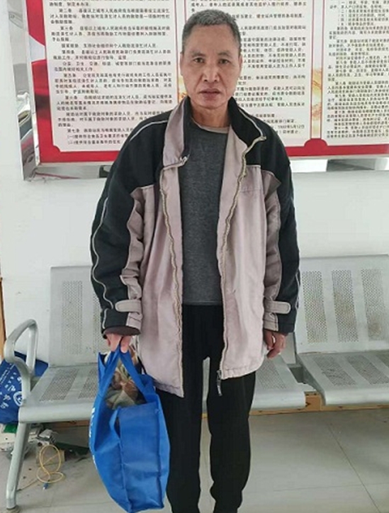 走失者照片 百色市寻亲：六旬老人被救助，花白头...