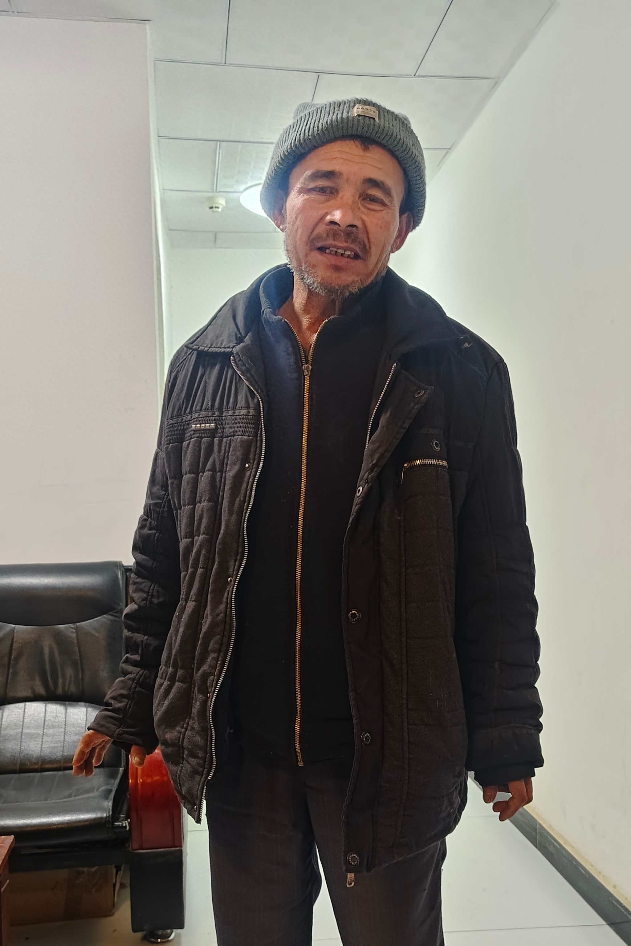 走失者照片 喀什地区寻亲：中年男子被救助，自述...