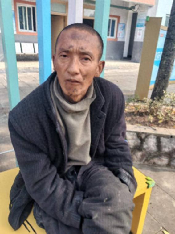 走失者照片 成都市邛崃市寻亲：中年男子被救助，...