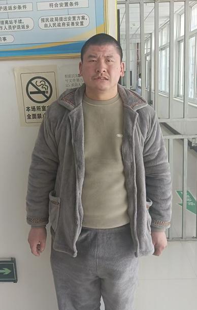 走失者照片 南阳市寻亲：中年男子被救助，高1米...