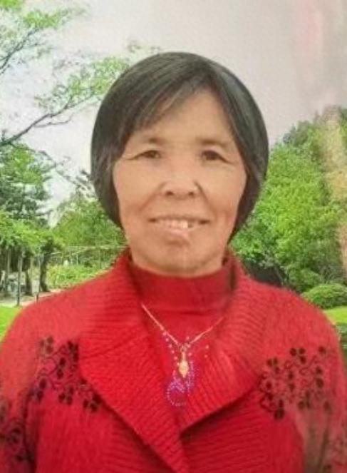 走失者照片 邢台市寻人：六旬老太走失，穿黑底白...