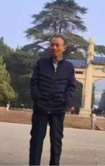 走失者照片 新乡市辉县市寻人：六旬老人走失，患...
