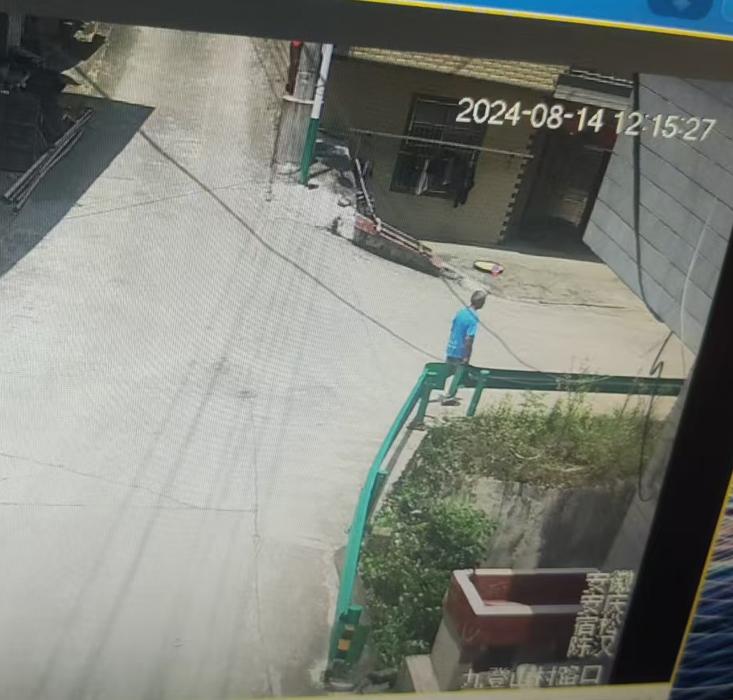 走失者照片 安庆市寻人：七旬老人走失，穿蓝色短...