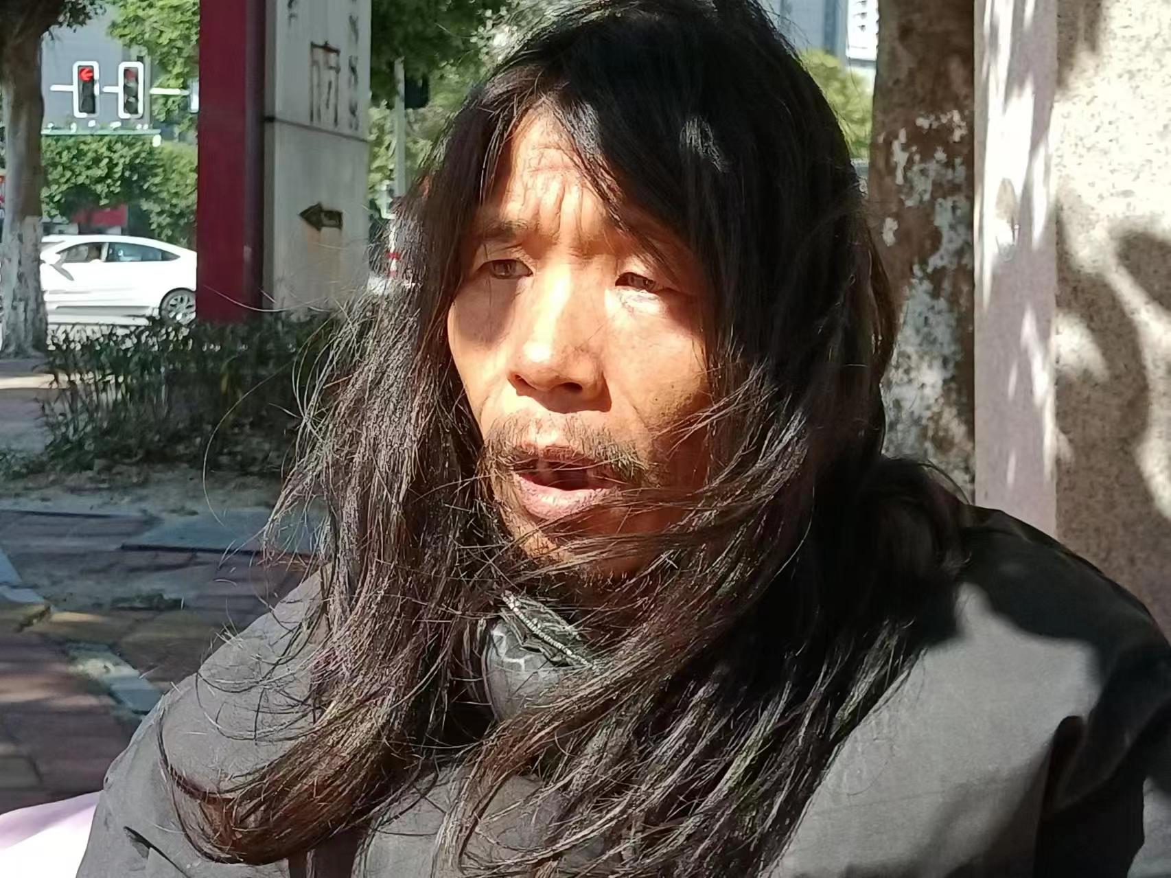 走失者照片 泉州市石狮市寻亲：五旬男子被救助，...