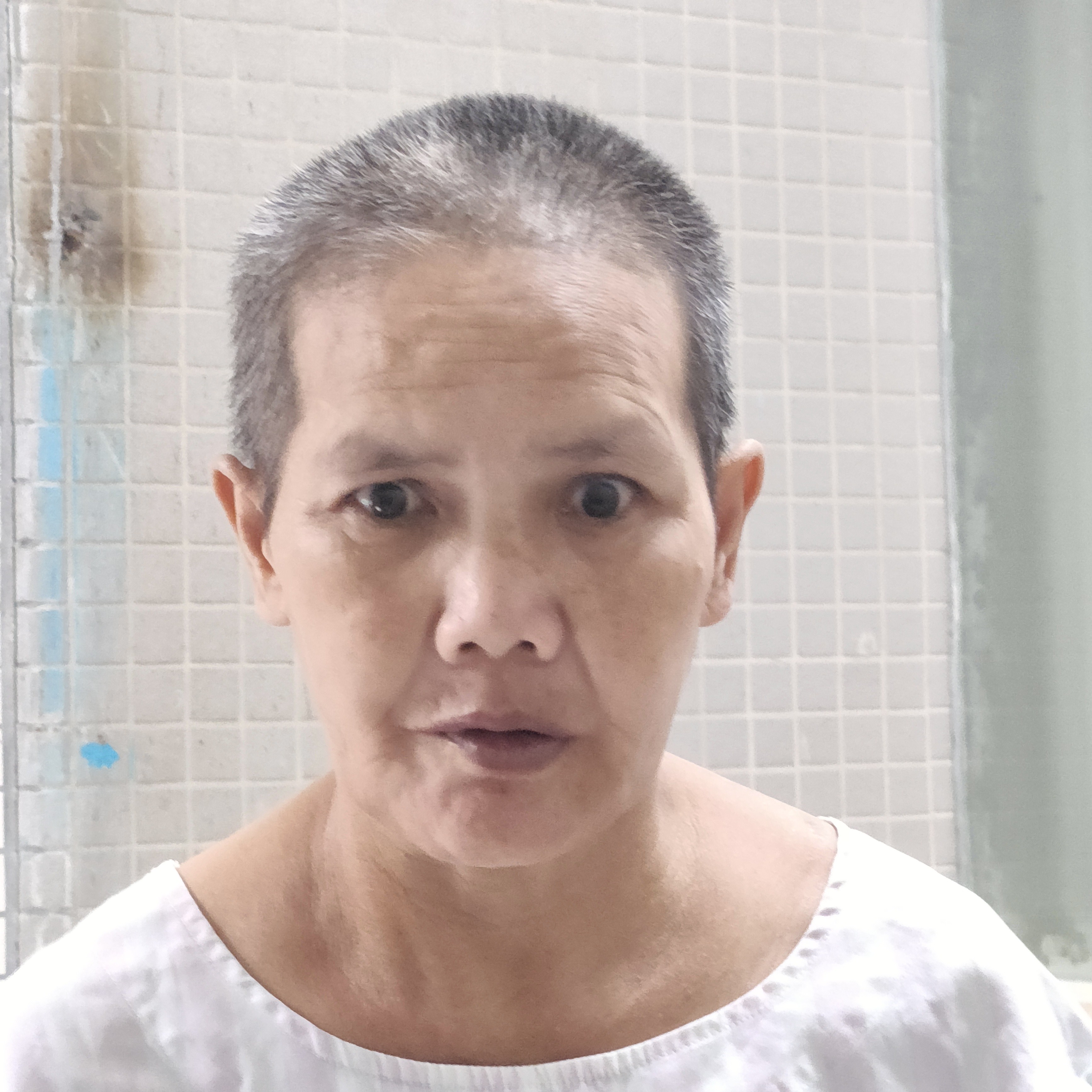 走失者照片 阳江市寻亲：七旬老太被救助，疑似精...