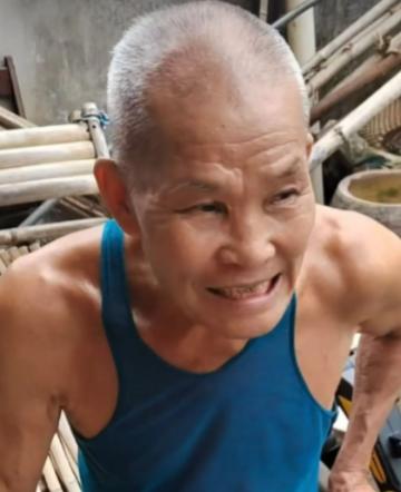 走失者照片 百色市寻人：七旬老人走失，穿白色T...