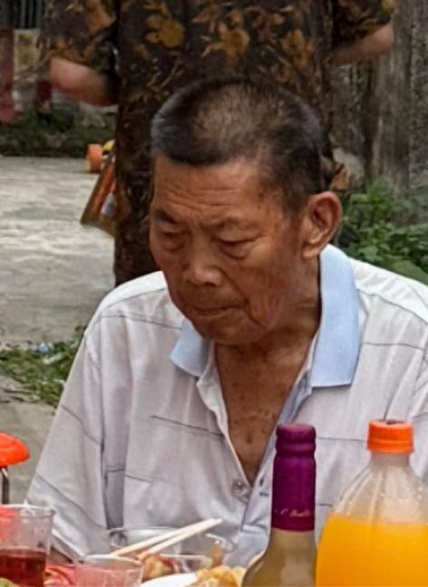 走失者照片 玉林市寻人：七旬老人走失，穿灰色上...