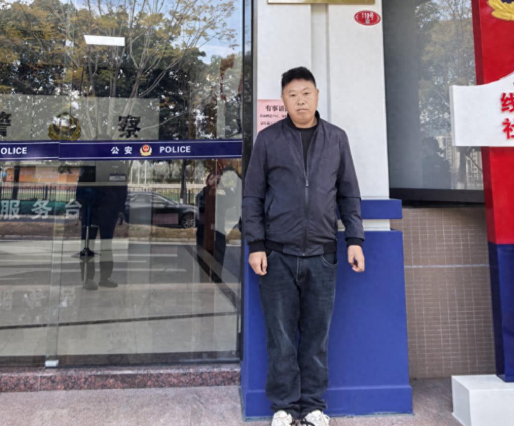 走失者照片 龙岩市寻亲：青年男子被救助，自述叫...