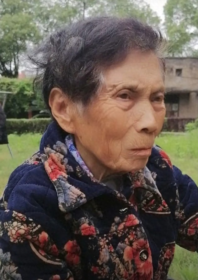 走失者照片 湘潭市寻人：八旬老太走失，穿紫红色...