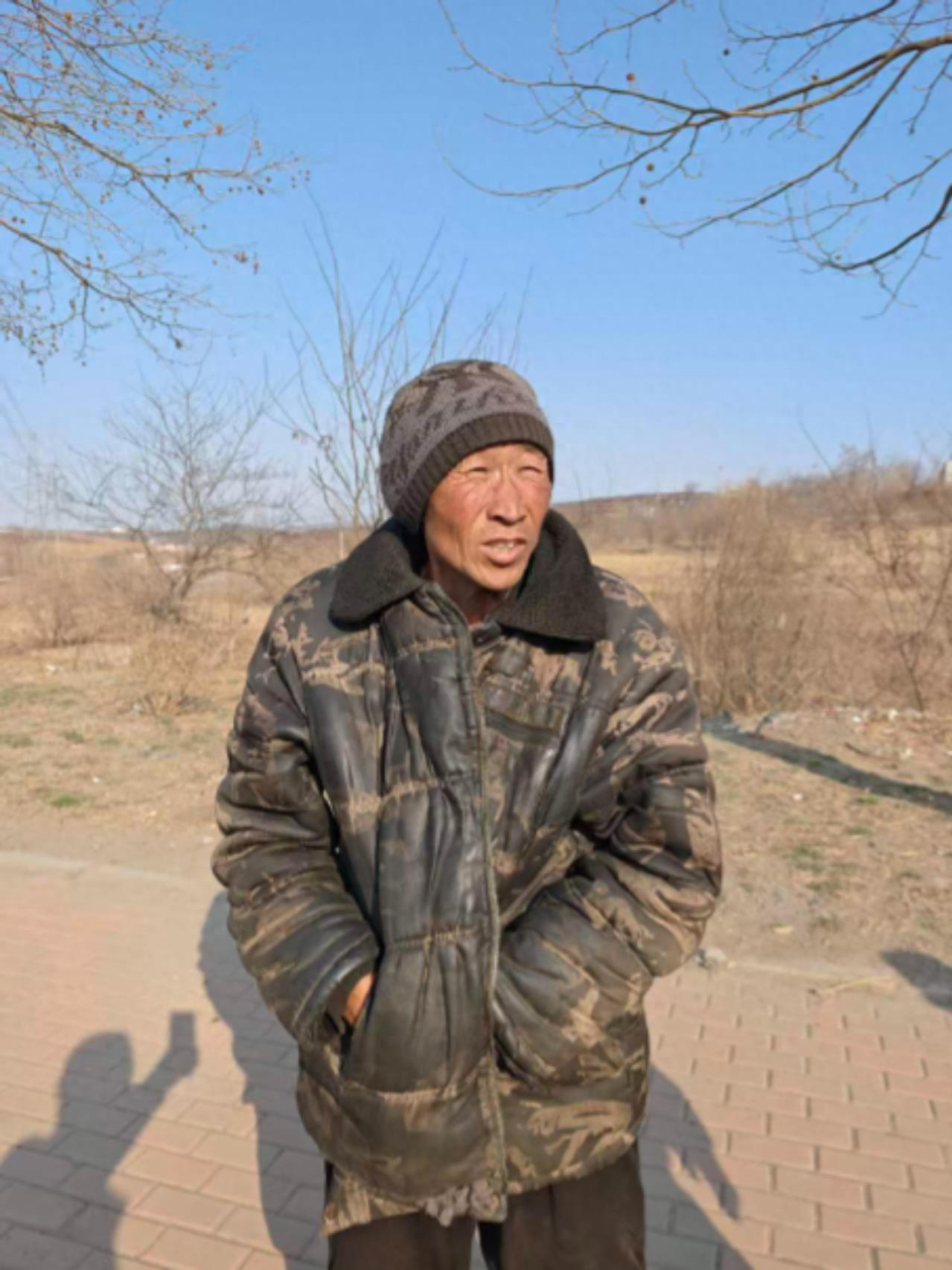 走失者照片 大连市寻亲：五旬男子被救助，穿迷彩...