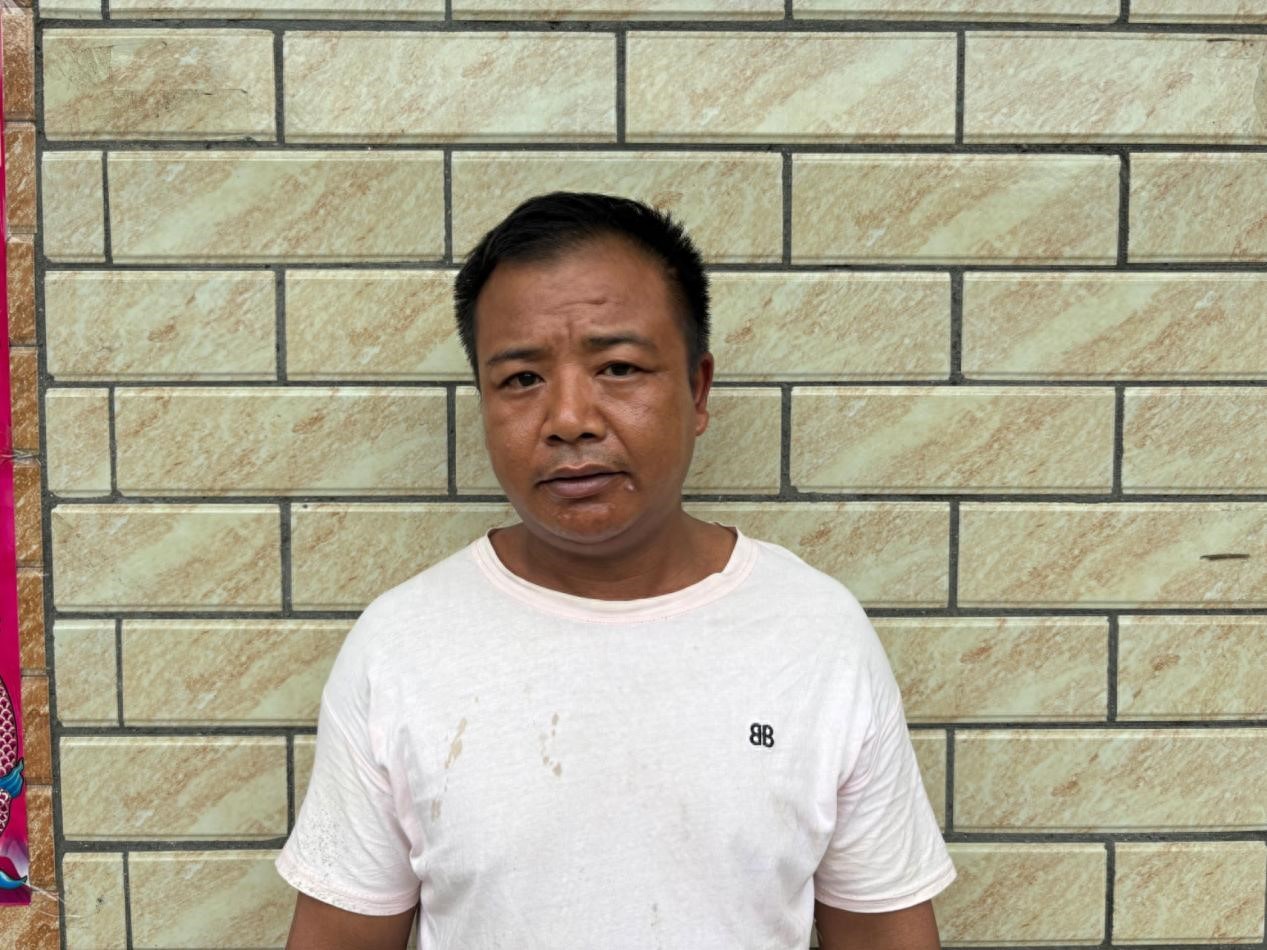 走失者照片 安庆市寻亲：青年男子被救助，穿白色...