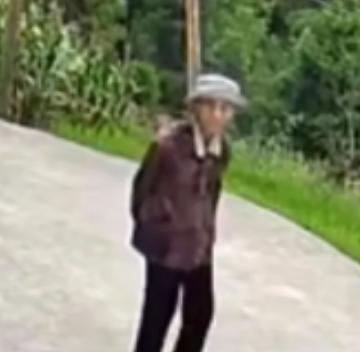 走失者照片 张家界市寻人：八旬老太走失，戴渔夫...