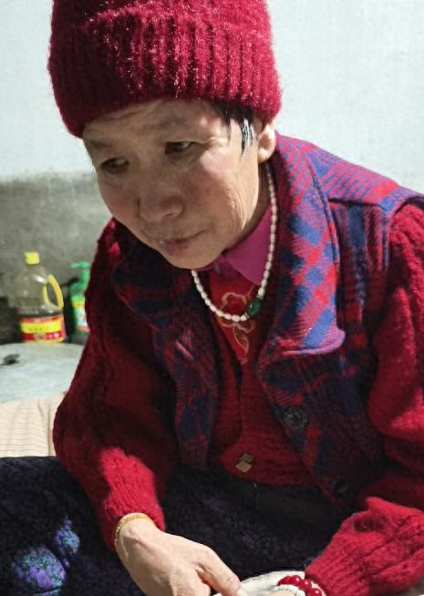 走失者照片 乌兰察布市寻人：五旬女子走失，患智...