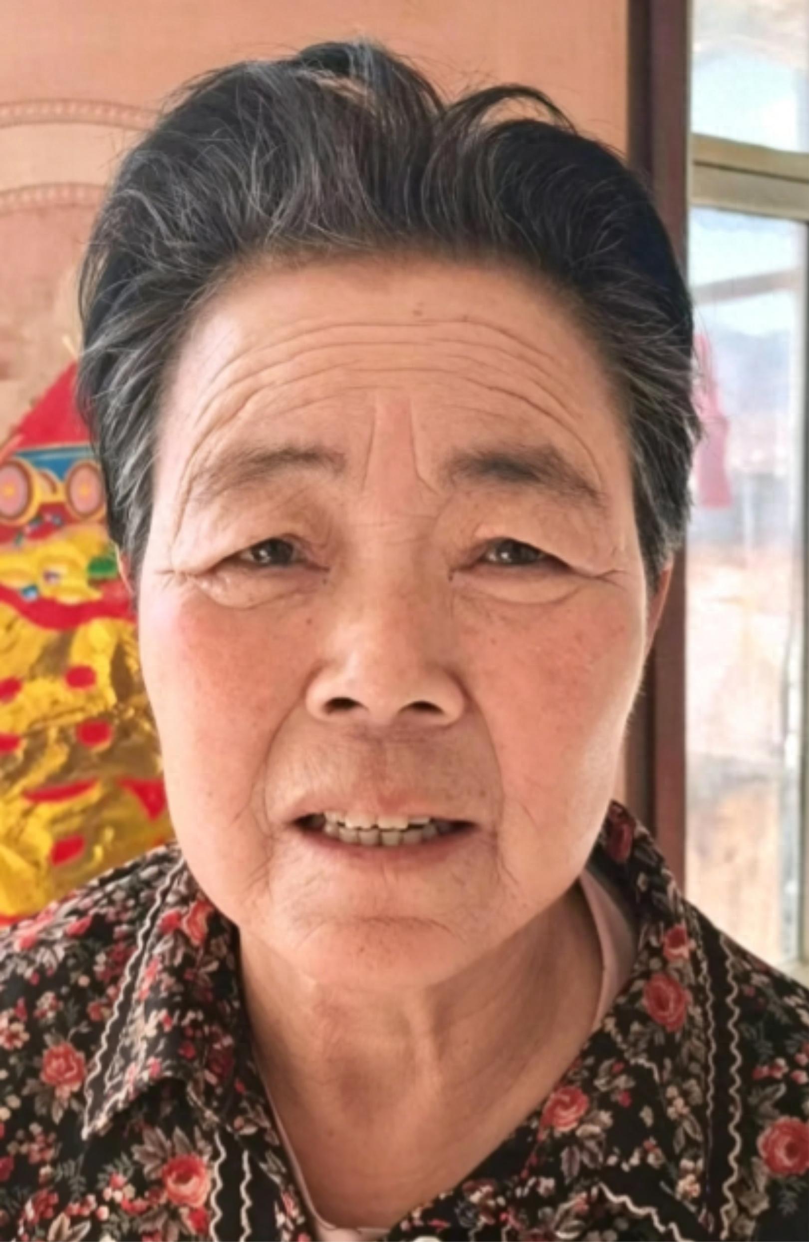 走失者照片 赤峰市寻人：六旬老太走失，穿黑色带...