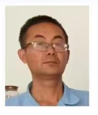 走失者照片 鹰潭市寻人：五旬男子走失，戴粉白色...