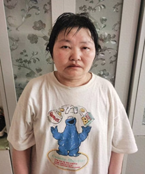 走失者照片 临沂市寻亲：五旬女子被救助，穿浅黄...