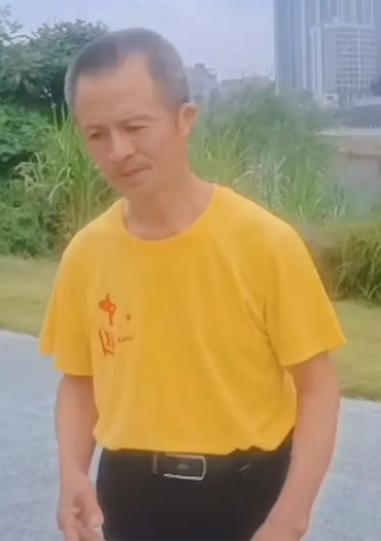 走失者照片 清远市连州市寻人：六旬老人走失，穿...
