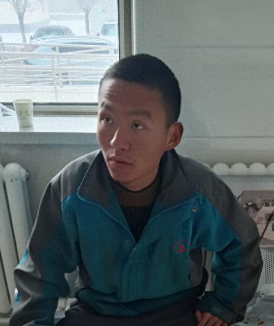 走失者照片 乌鲁木齐市寻亲：青年男子被救助，自...