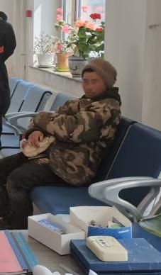 走失者照片 佳木斯市寻亲：中年男子被救助，自述...