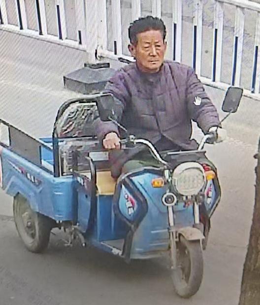 走失者照片 济宁市寻人：六旬老人走失，骑蓝色三...