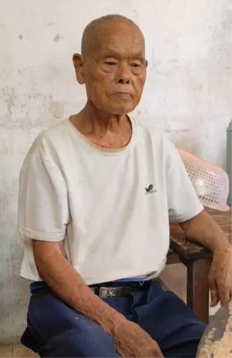 走失者照片 肇庆市寻人：九旬老人走失，穿黑色衣...