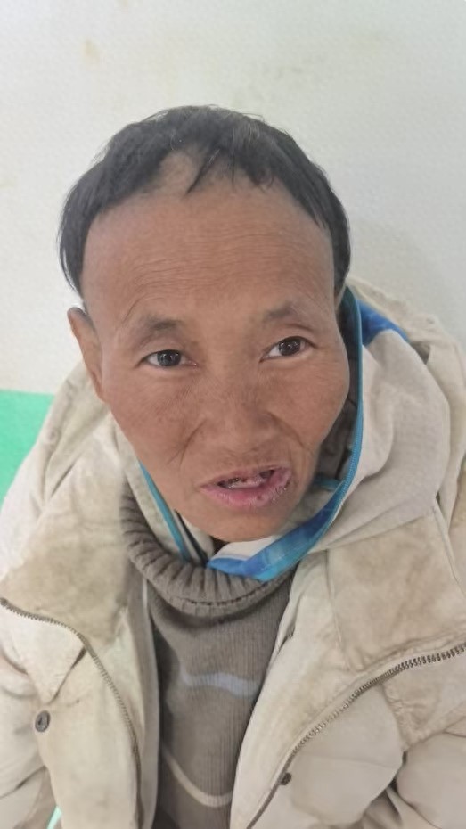 走失者照片 商丘市寻亲：五旬女子被救助，穿白色...
