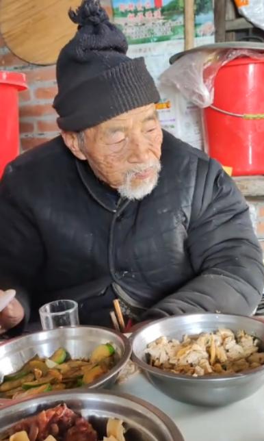 走失者照片 宿州市寻人：八旬老人走失，患精神分...