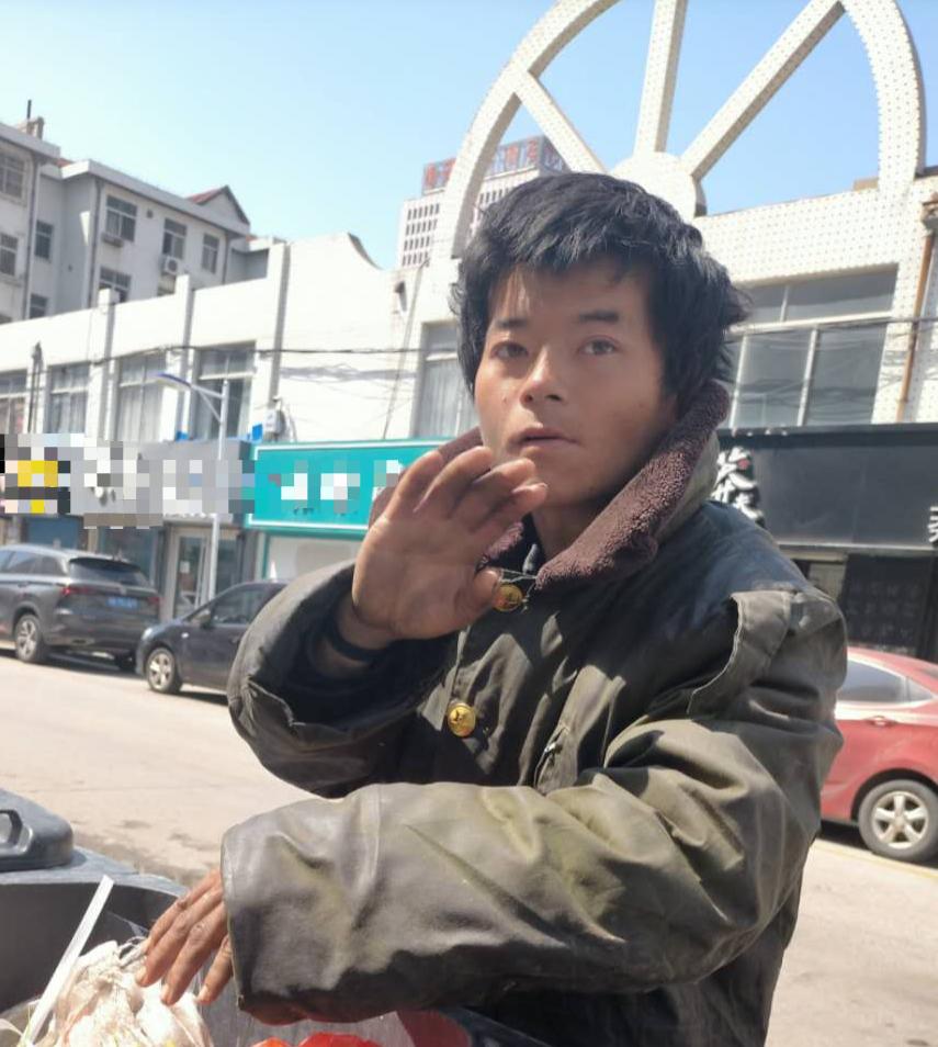 走失者照片 威海市寻亲：中年男子被救助，甘肃省...