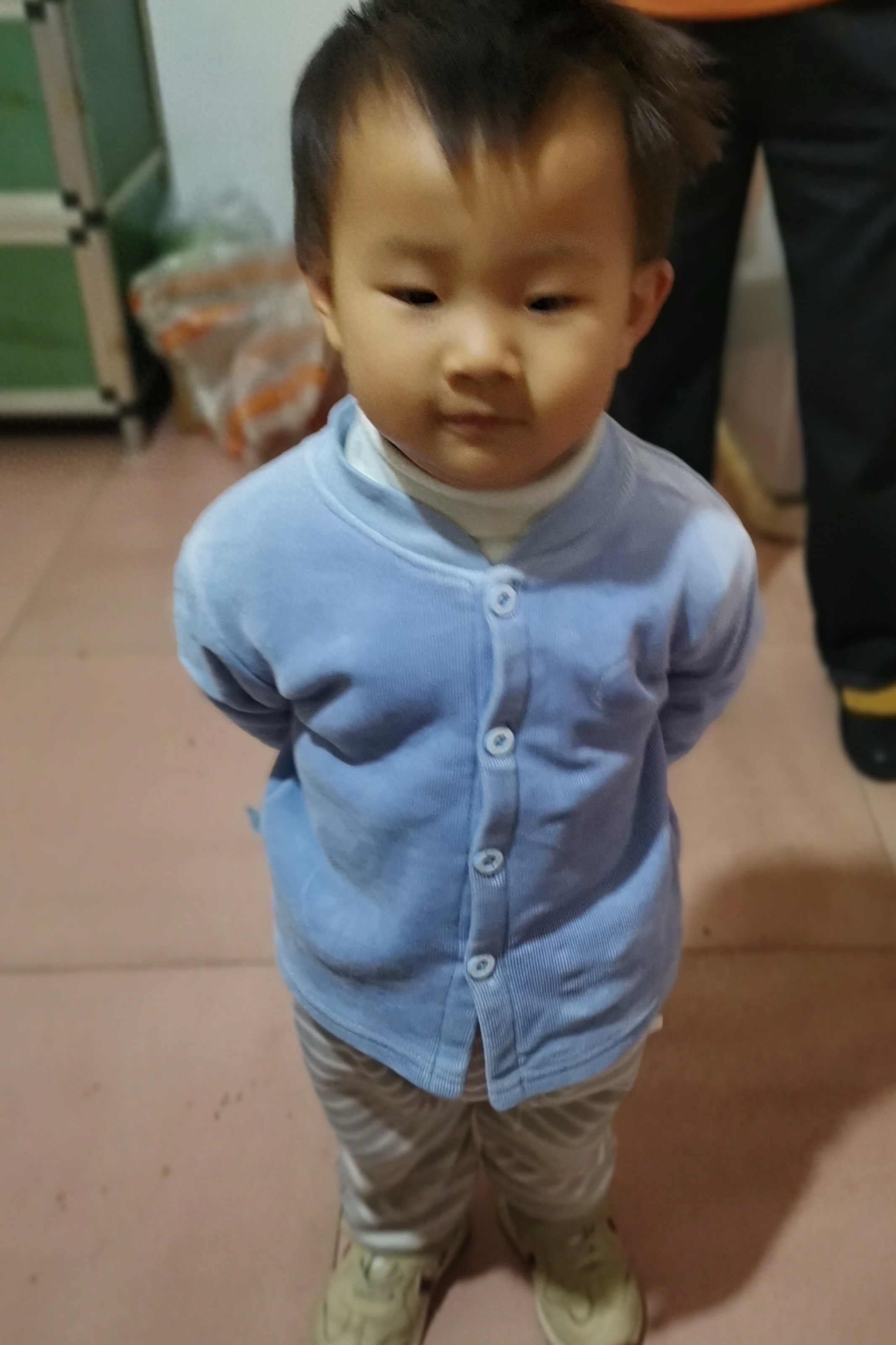 走失者照片 昆明市寻亲：2岁女孩被救助，被发现...