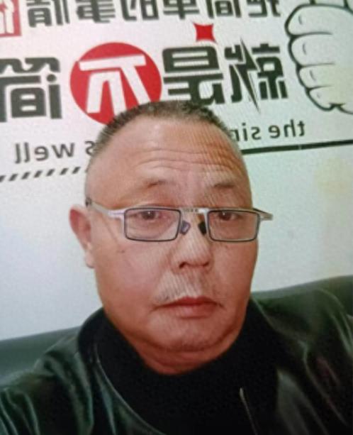 走失者照片 巴中市寻人：六旬老人走失，穿黑白拼...