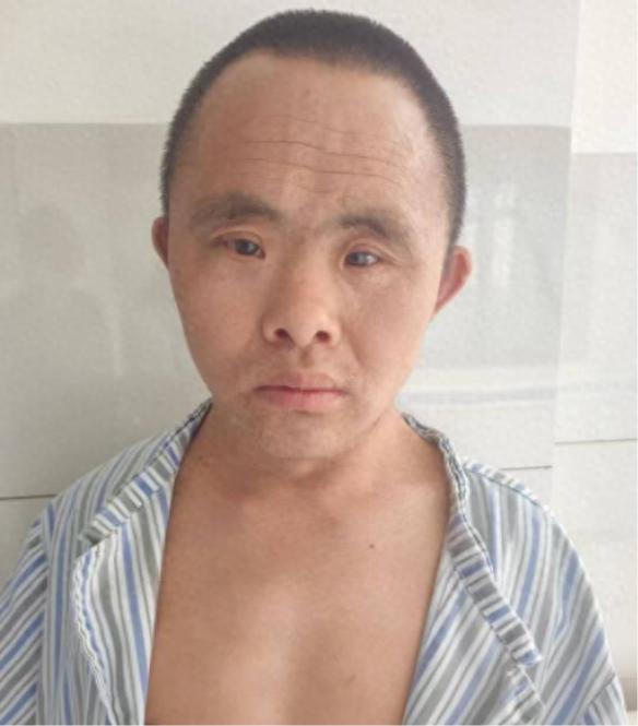 走失者照片 焦作市寻亲：中年男子被救助，穿黑色...