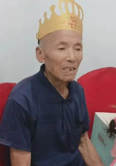 走失者照片 郑州市新郑市寻人：九旬老人走失，患...