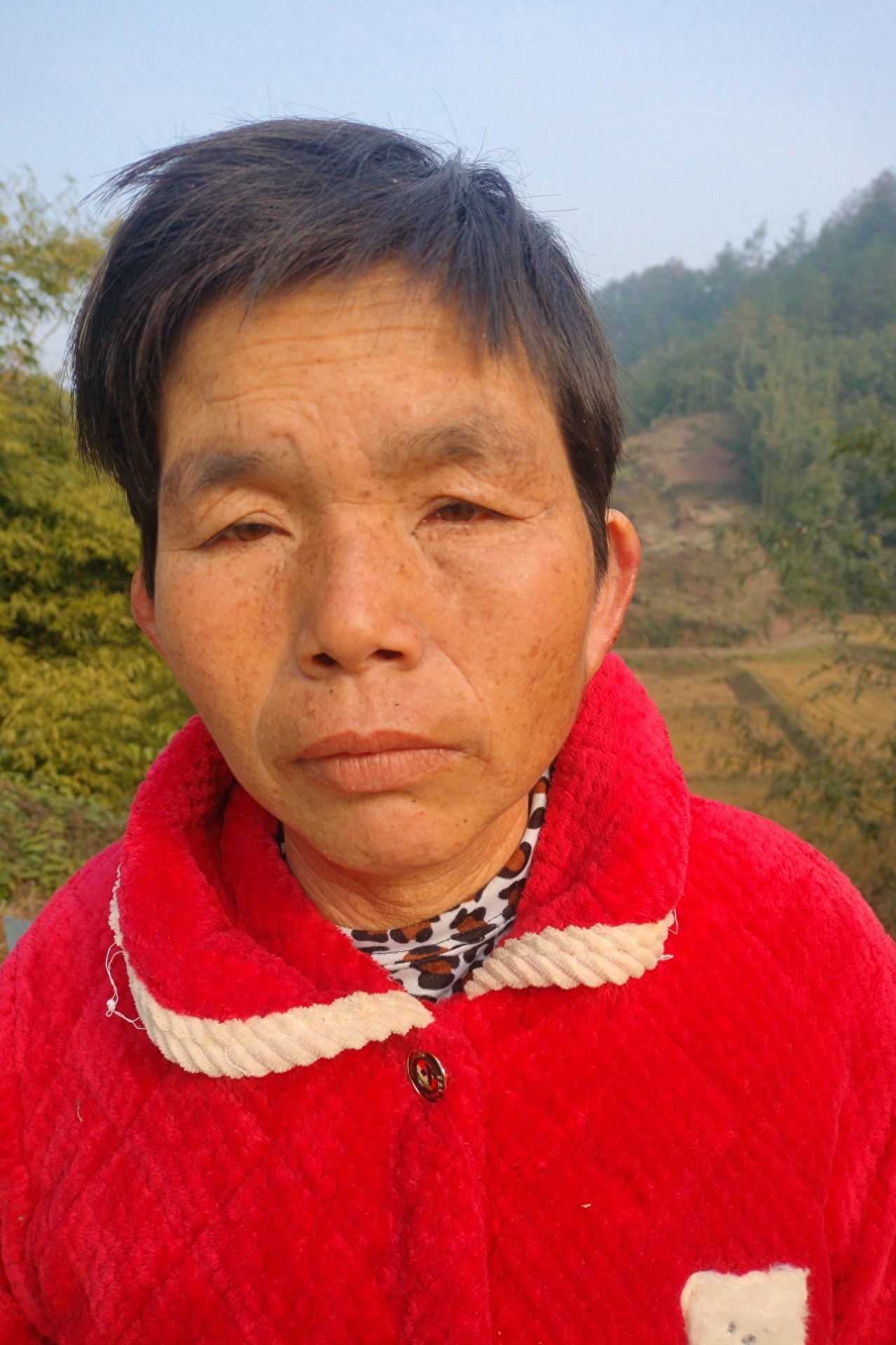 走失者照片 重庆市寻亲：五旬女子被救助，自述叫...