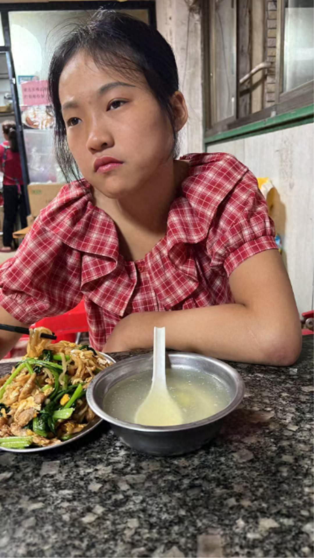 走失者照片 海口市寻人：17岁女孩走失，患智力...