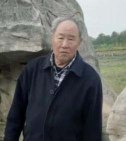 走失者照片 驻马店市寻人：八旬老人走失，穿黑色...