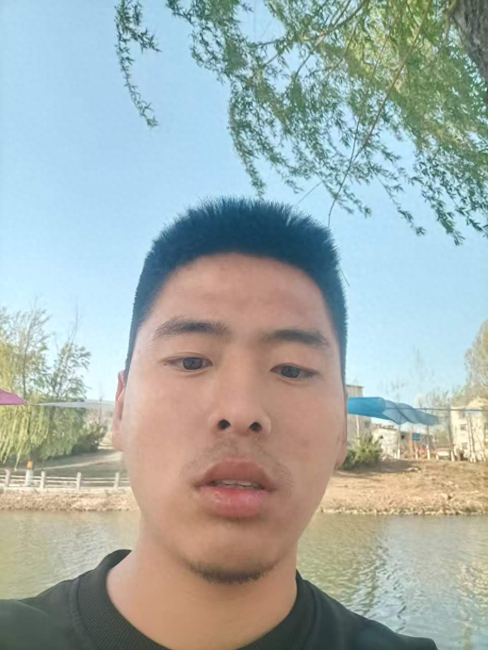 走失者照片 安阳市寻人：青年男子走失，患智力障...
