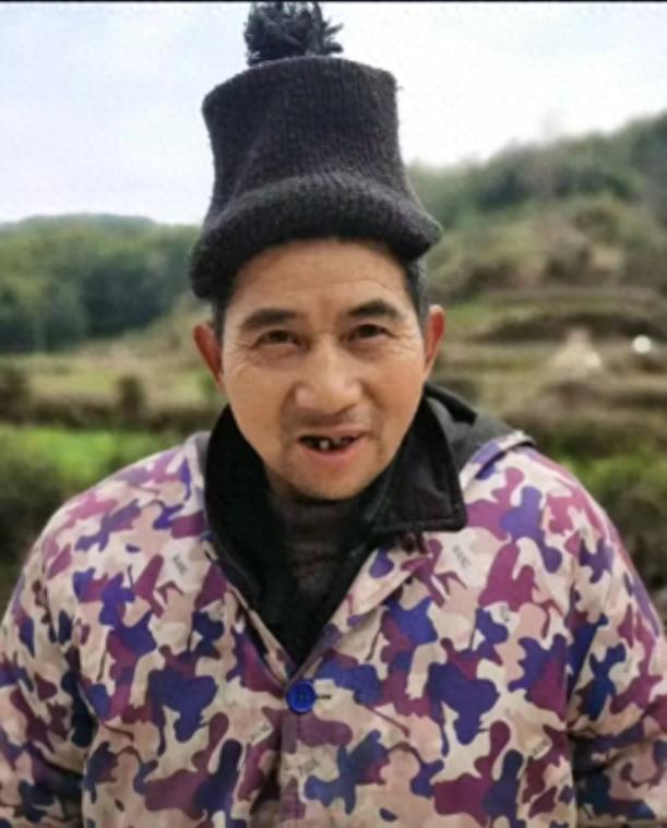 走失者照片 安庆市寻人：六旬老人走失，患智力障...