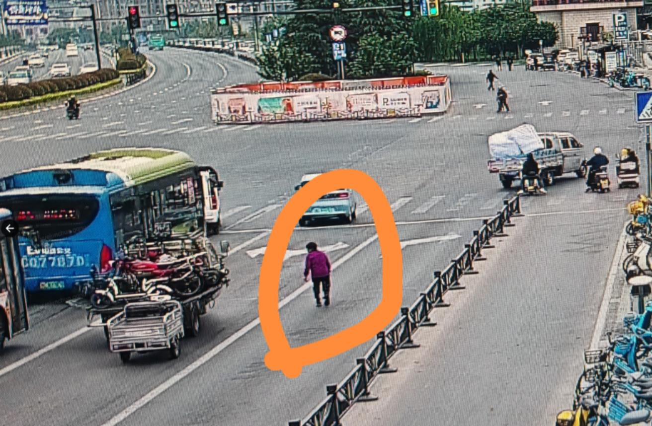 走失者照片 洛阳市寻人：七旬老太走失，患脑梗，...